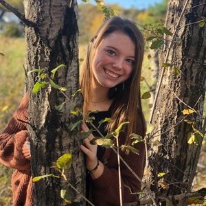 Meet your Posher, Lizzie